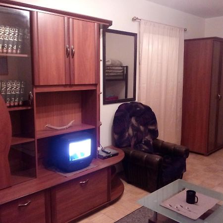 Economy Baltics Apartments - Keldrimaee タリン エクステリア 写真